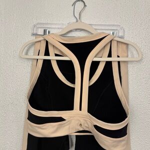 Spiritual Gangster Yoga Set in XL. BLACK AND WHITE!